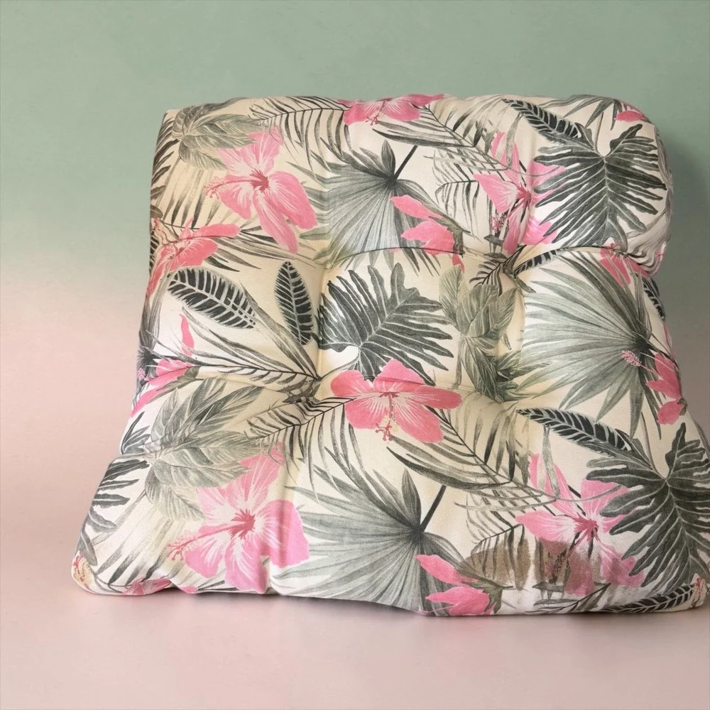 Tommy Bahama Tropical Pink Hibiscus Palm Leaf Tufted Outdoor Seat Cushion 19x19